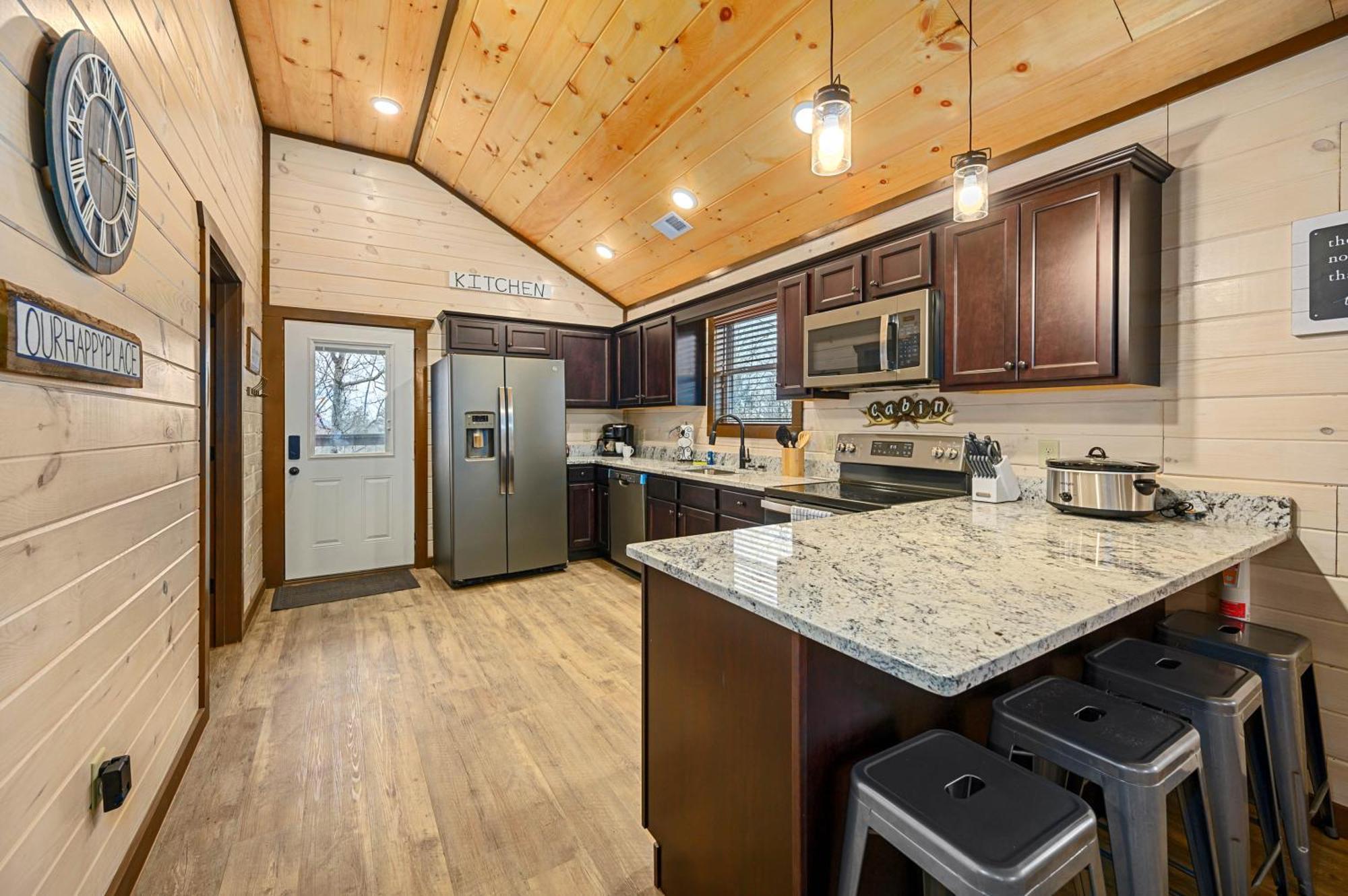 Luxury 3-Br Cabin Minutes From Parkway With Game Room And Hot Tub Pigeon Forge Exterior foto